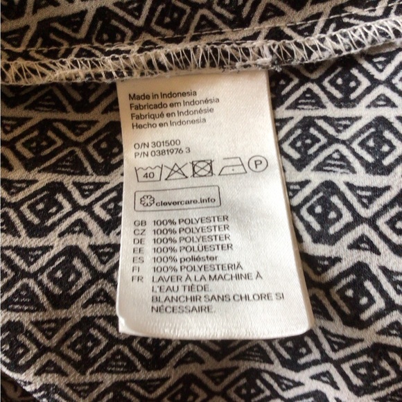 H&M size 4 sleeveless blouse - Picture 5 of 6
